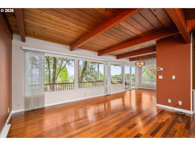 2012 GREINER St, Eugene, OR 97405
