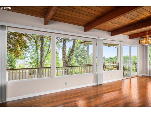 2012 GREINER St, Eugene, OR 97405