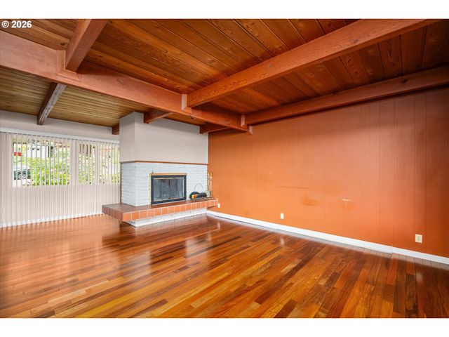 2012 GREINER St, Eugene, OR 97405