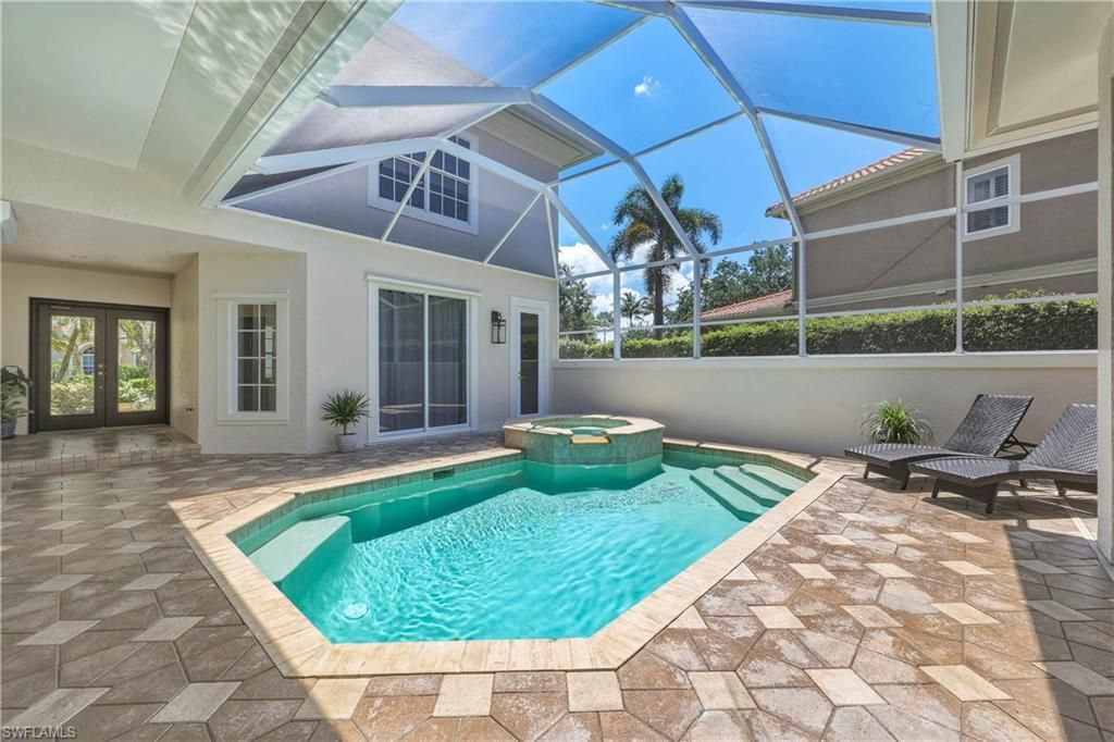 2844 Coco Lakes DR, NAPLES, FL 34105 — photo 2