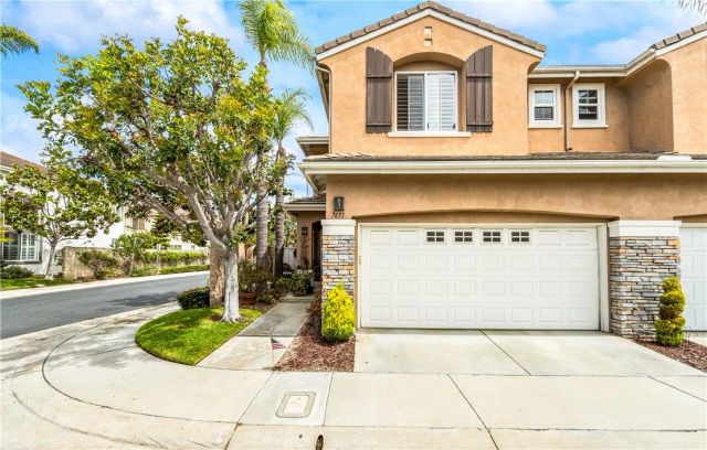 7651 Park Field Circle, Huntington Beach, CA 92648