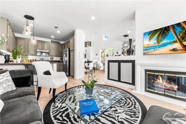 7651 Park Field Circle, Huntington Beach, CA 92648