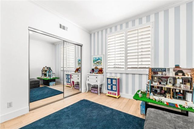 7651 Park Field Circle, Huntington Beach, CA 92648