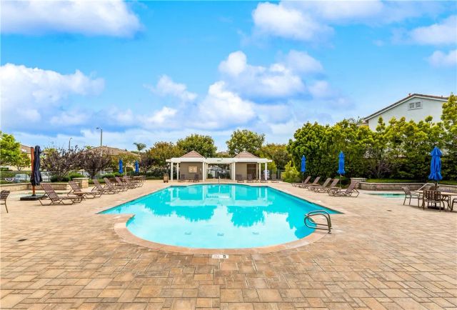 7651 Park Field Circle, Huntington Beach, CA 92648
