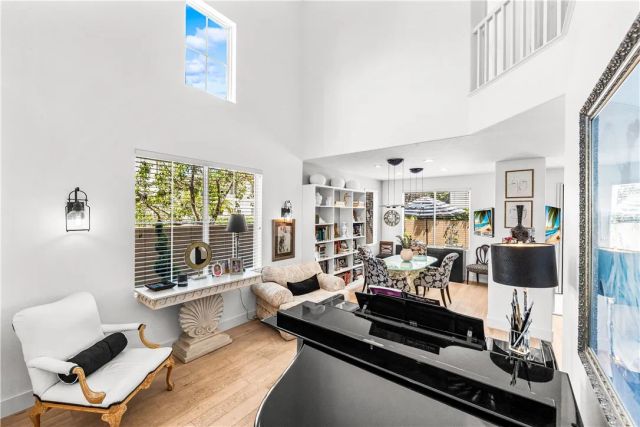 7651 Park Field Circle, Huntington Beach, CA 92648