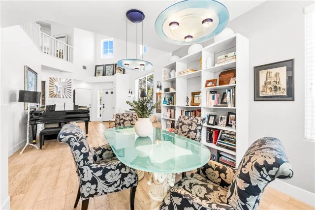 7651 Park Field Circle, Huntington Beach, CA 92648
