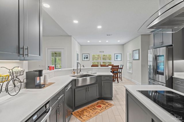 6355 E Bay Blvd, Gulf Breeze, FL 32563