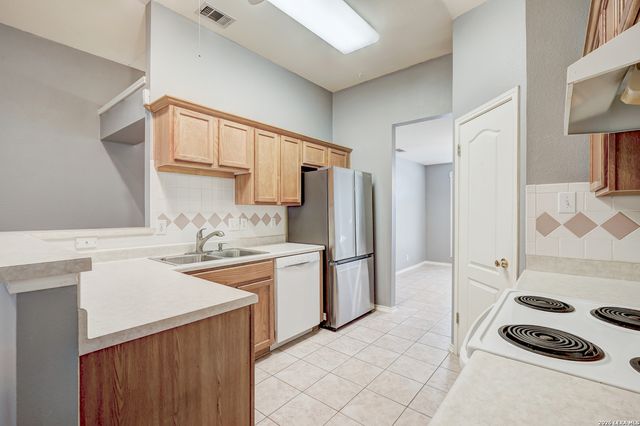 6003 woodway, San Antonio, TX 78249