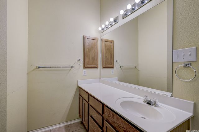 6003 woodway, San Antonio, TX 78249