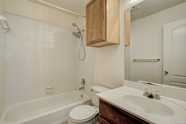 6003 woodway, San Antonio, TX 78249