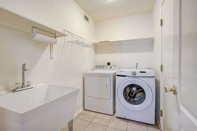 6003 woodway, San Antonio, TX 78249