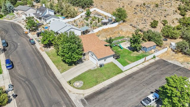 897 S CHEROKEE DR, Pleasant Grove, UT 84062