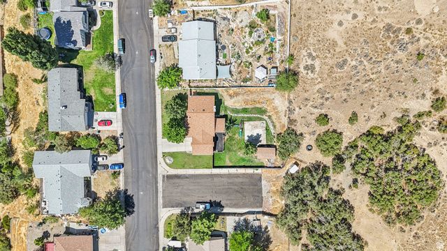 897 S CHEROKEE DR, Pleasant Grove, UT 84062