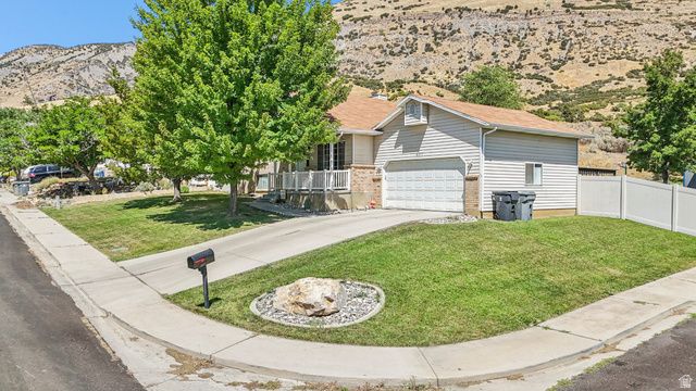 897 S CHEROKEE DR, Pleasant Grove, UT 84062