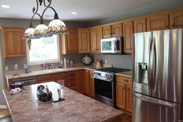 3233 Treebark Lane, Fort Wayne, IN 46804