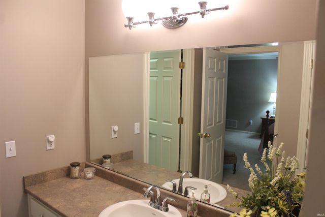 3233 Treebark Lane, Fort Wayne, IN 46804