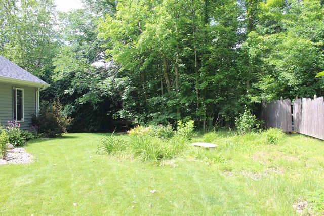 3233 Treebark Lane, Fort Wayne, IN 46804