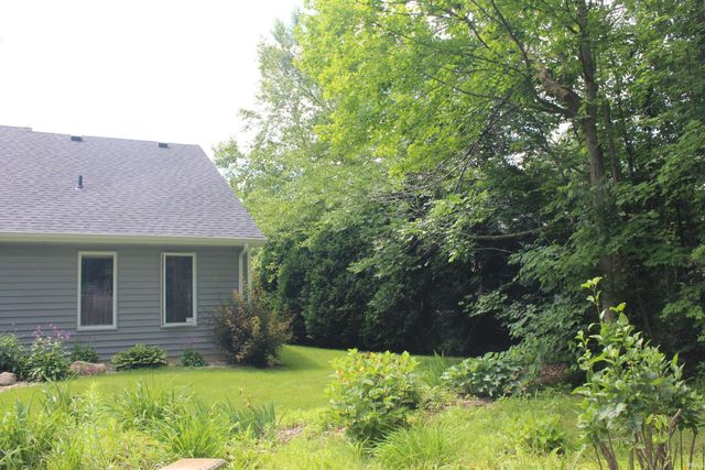 3233 Treebark Lane, Fort Wayne, IN 46804