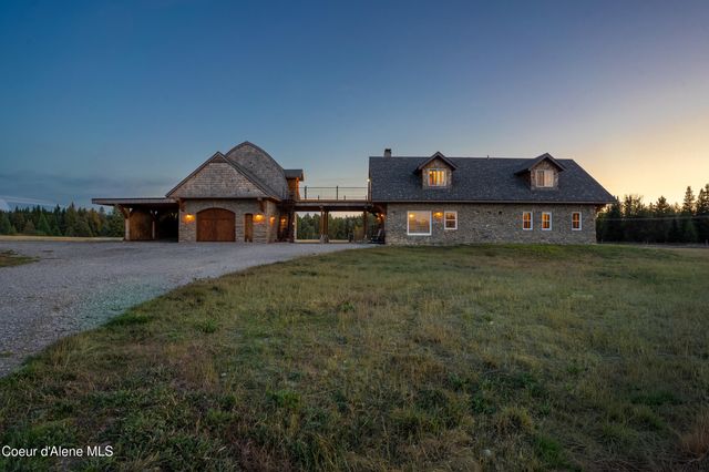 76 Caseys Ln, Sandpoint, ID 83864
