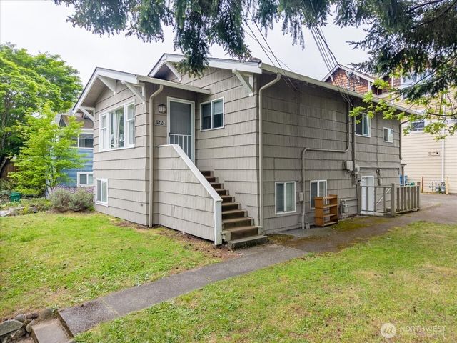 7945 9th Avenue SW, Seattle, WA 98106