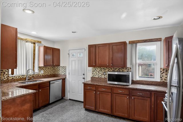 14000 Rutland Street, Detroit, MI 48227