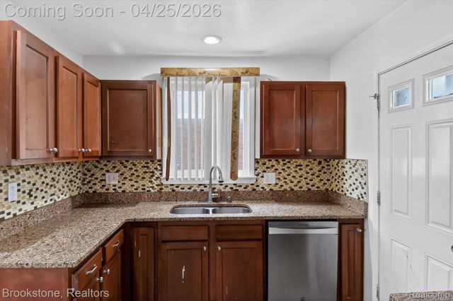 14000 Rutland Street, Detroit, MI 48227