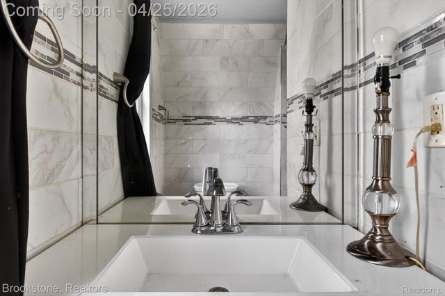 14000 Rutland Street, Detroit, MI 48227