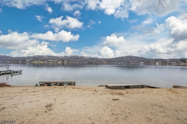 97 Springbrook Trl, Sparta Twp., NJ 07871