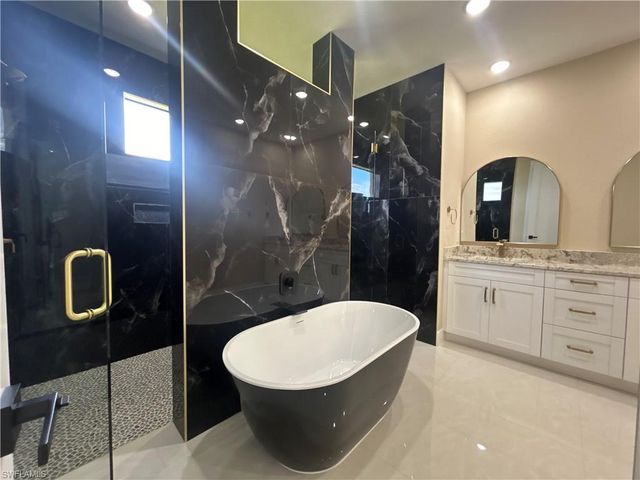 2820 NW 25th ST, Cape Coral, FL 33993