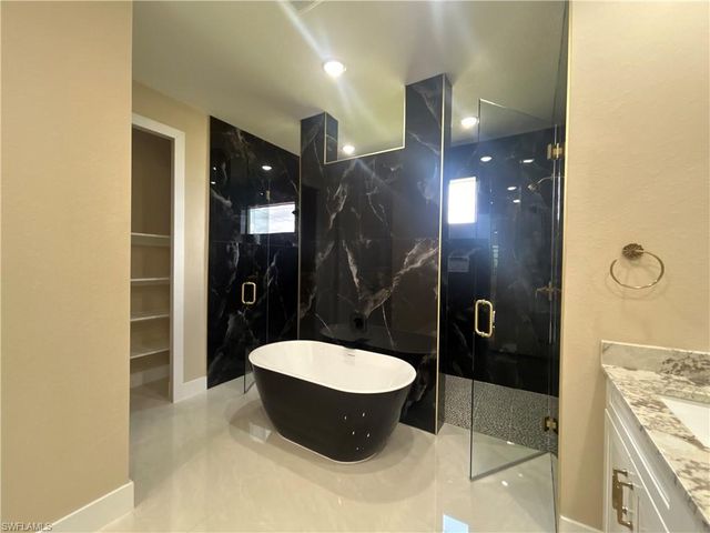 2820 NW 25th ST, Cape Coral, FL 33993