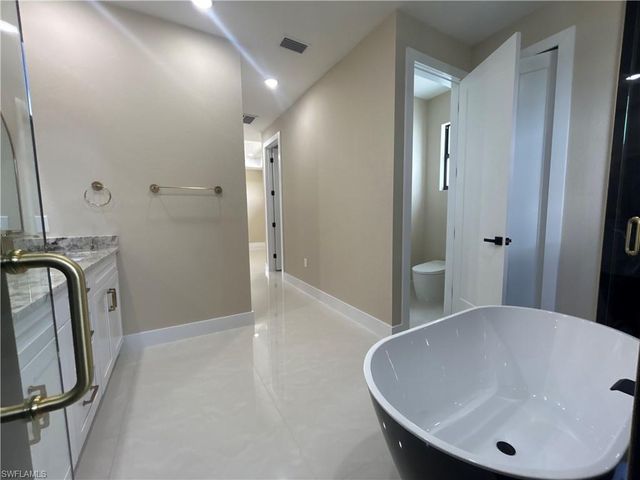 2820 NW 25th ST, Cape Coral, FL 33993