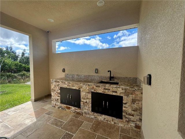 2820 NW 25th ST, Cape Coral, FL 33993