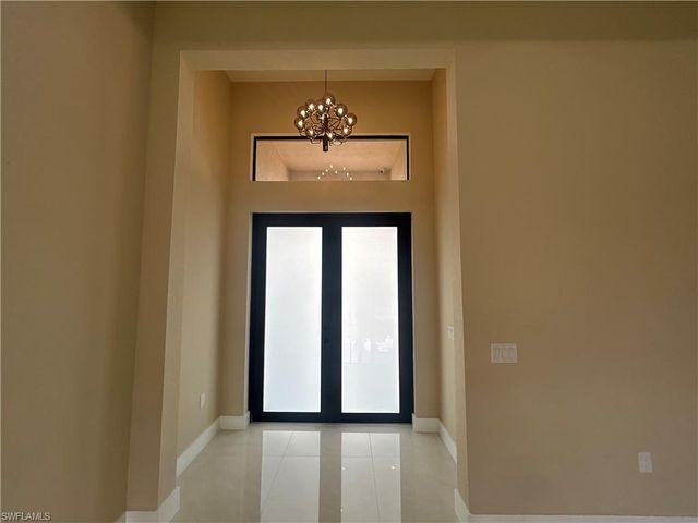 2820 NW 25th ST, Cape Coral, FL 33993