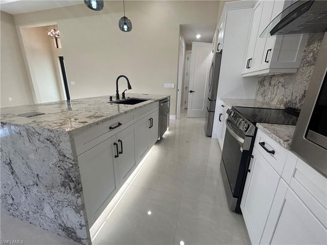 2820 NW 25th ST, Cape Coral, FL 33993