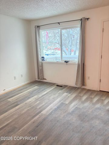 240 Skyhaven Circle, Anchorage, AK 99504