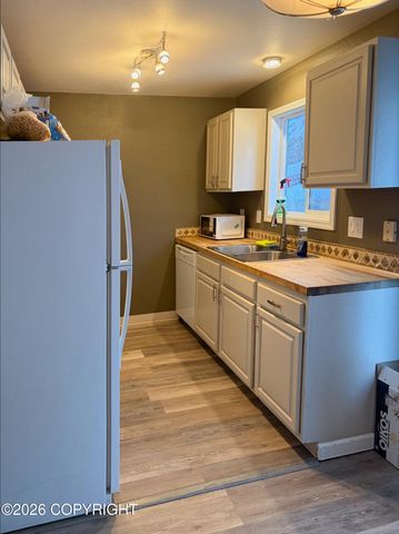 240 Skyhaven Circle, Anchorage, AK 99504