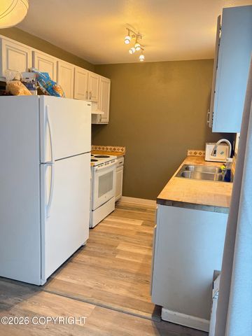 240 Skyhaven Circle, Anchorage, AK 99504