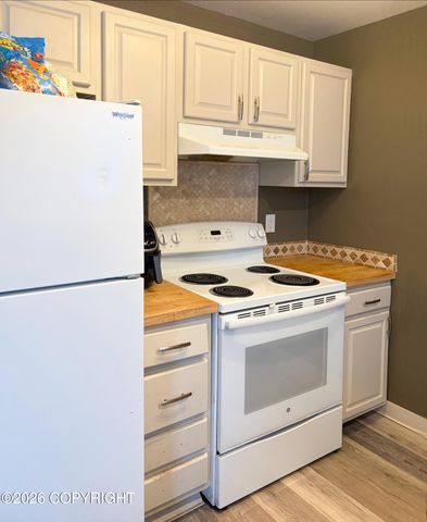 240 Skyhaven Circle, Anchorage, AK 99504