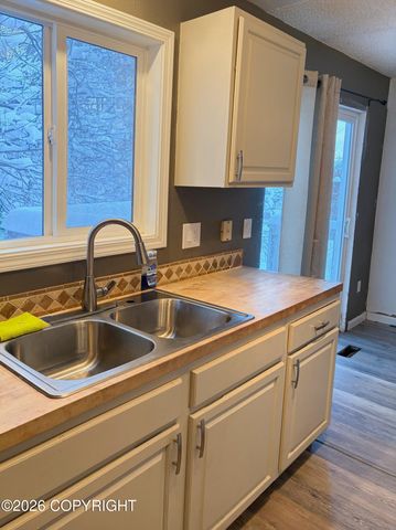 240 Skyhaven Circle, Anchorage, AK 99504