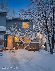 240 Skyhaven Circle, Anchorage, AK 99504