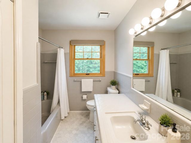 1702 Wildwood Road, Gastonia, NC 28052