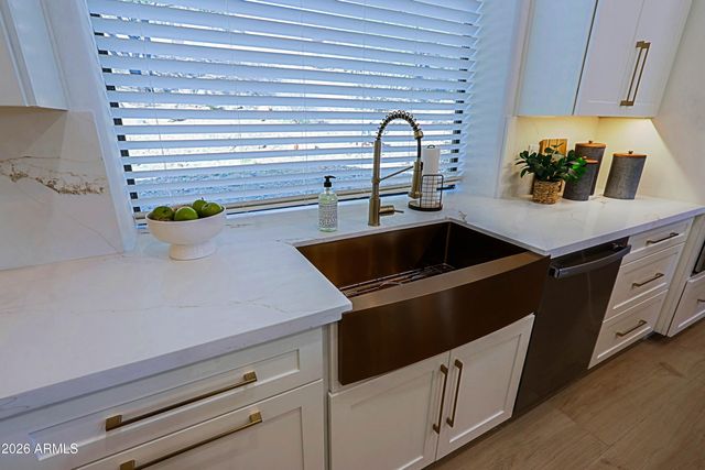 34005 N 2ND Street, Phoenix, AZ 85085