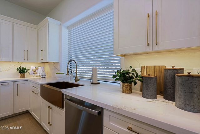 34005 N 2ND Street, Phoenix, AZ 85085