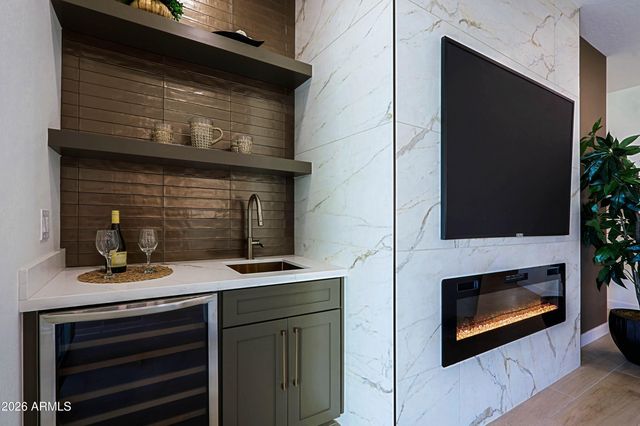 34005 N 2ND Street, Phoenix, AZ 85085