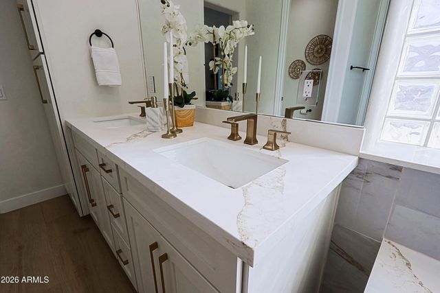 34005 N 2ND Street, Phoenix, AZ 85085