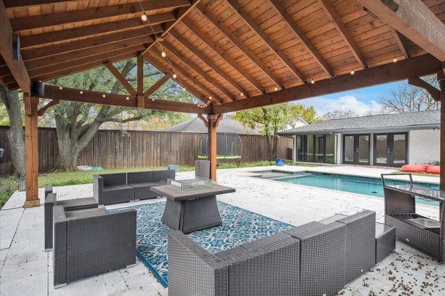 11460 Parkchester Drive, Dallas, TX 75230