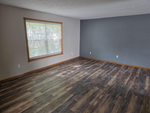 2221 Alongi Lane, Beloit, WI 53511
