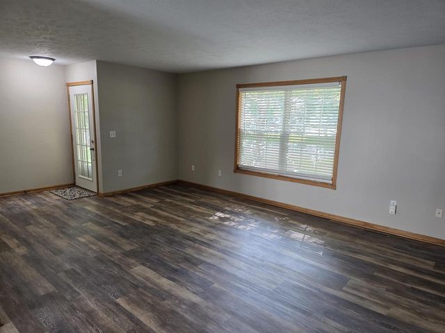 2221 Alongi Lane, Beloit, WI 53511