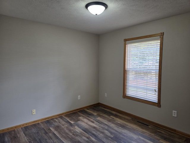 2221 Alongi Lane, Beloit, WI 53511