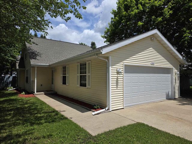 2221 Alongi Lane, Beloit, WI 53511